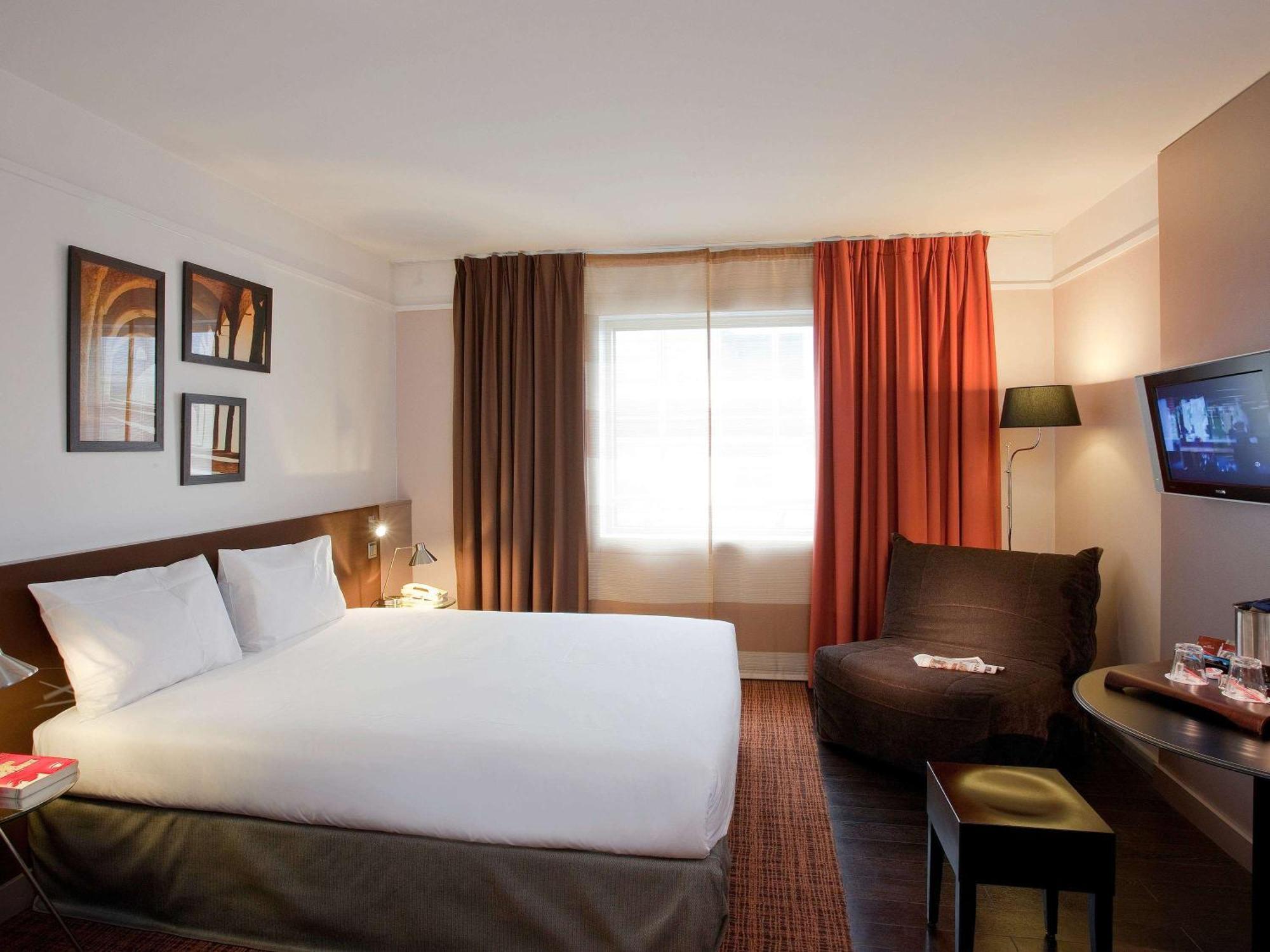 Mercure Paris La Defense Grande Arche Нантерр Екстер'єр фото