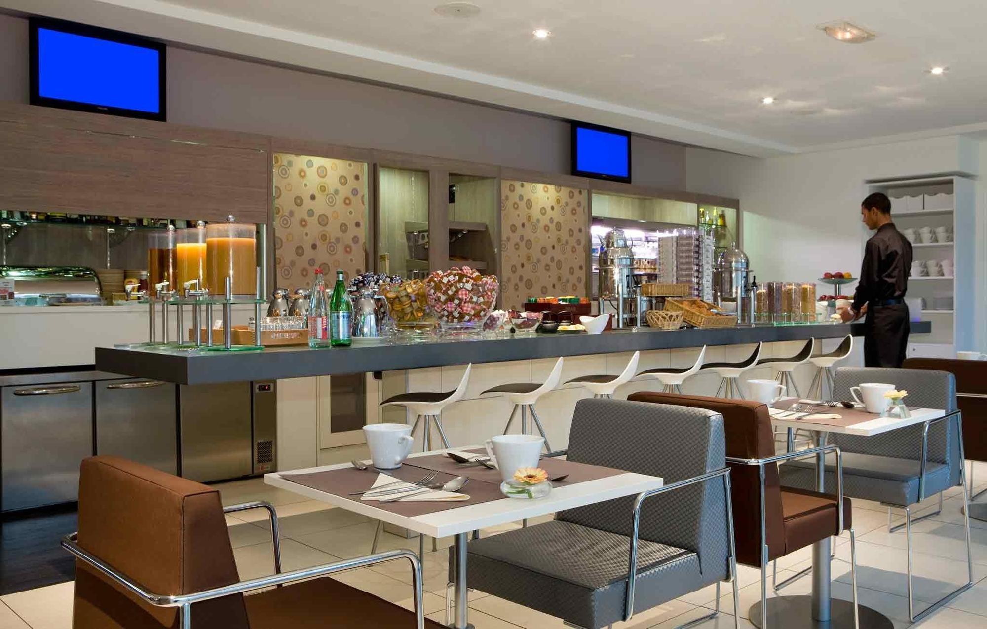 Mercure Paris La Defense Grande Arche Нантерр Екстер'єр фото
